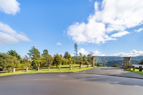 Photo of property in 28 Mount Marua Way, Timberlea, Upper Hutt, 5018