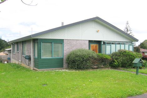 Photo of property in 11 Meynell Court, Glen Eden, Auckland, 0602