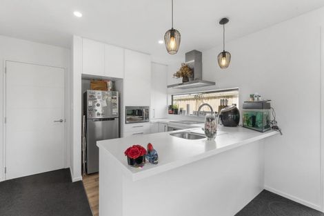 Photo of property in 10 Tara Crescent, Woodend, 7610