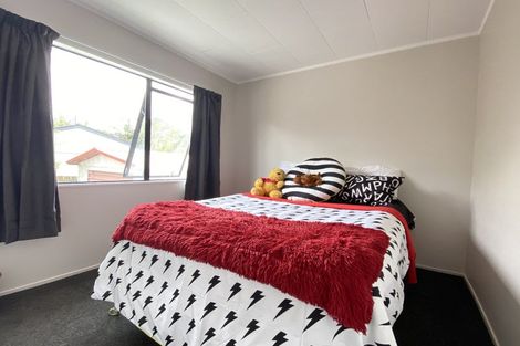 Photo of property in 3 Lowell Place, Massey, Auckland, 0614