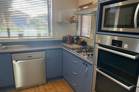 Photo of property in 81 Parnell Heights, Kelvin Grove, Palmerston North, 4414