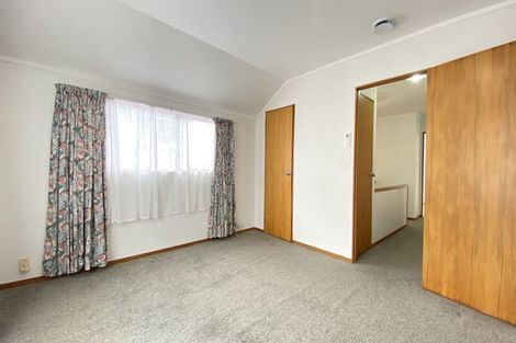 Photo of property in 4/43-53 Chivalry Road, Glenfield, Auckland, 0629