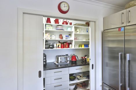 Photo of property in 1 Madison Street, Carterton, 5713