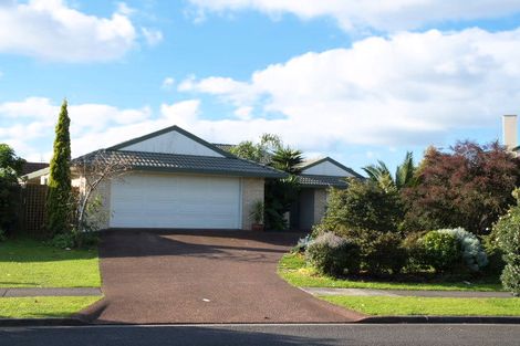 Photo of property in 36 Bob Charles Drive, Golflands, Auckland, 2013