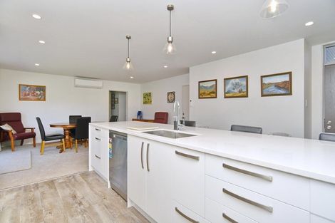 Photo of property in 1 Glenbarr Lane, Broomfield, Christchurch, 8042