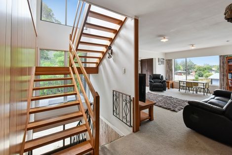 Photo of property in 6 Mcinnes Road, Weymouth, Auckland, 2103