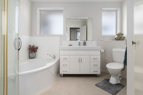 Photo of property in 11 Woods Avenue, Matua, Tauranga, 3110