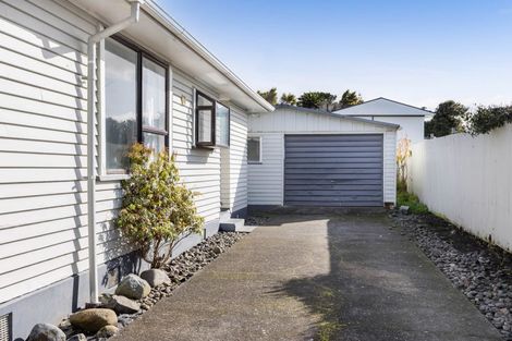 Photo of property in 10 Ramanui Avenue, Hawera, 4610