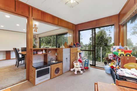 Photo of property in 50 Park Road, Titirangi, Auckland, 0604