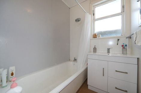 Photo of property in 902 Bledisloe Street, Raureka, Hastings, 4120