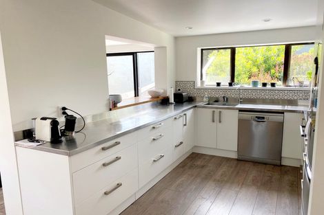 Photo of property in 30 Margaret Road, Raumati Beach, Paraparaumu, 5032