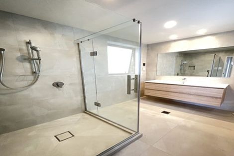 Photo of property in 8/105 Hobsonville Road, West Harbour, Auckland, 0618