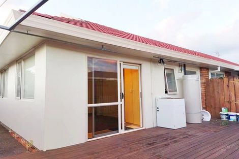 Photo of property in 2 Tullis Place, Burswood, Auckland, 2013