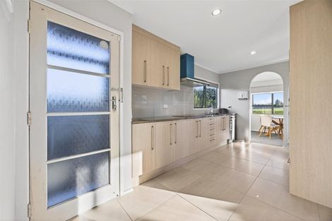 Photo of property in 70 De Quincey Terrace, Highland Park, Auckland, 2010