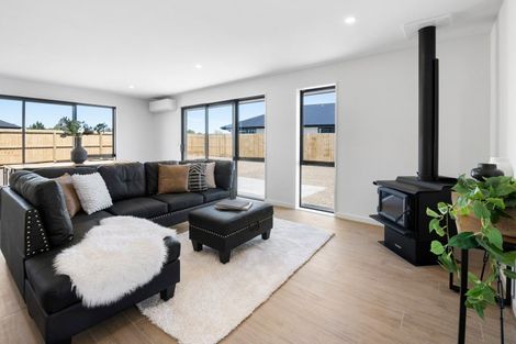 Photo of property in 37 Suffolk Drive, Kirwee, 7571