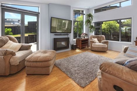 Photo of property in 40 Mo Street, Camborne, Porirua, 5026