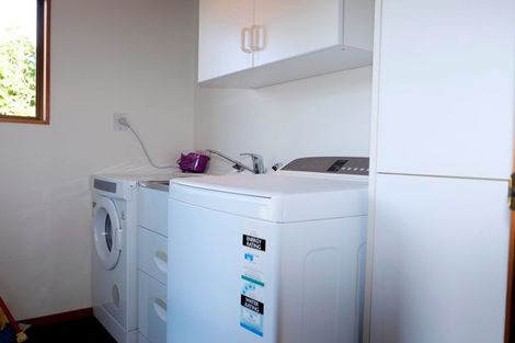 Photo of property in 10 Edgewater Street, Waikanae, 5036