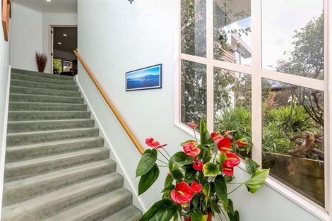 Photo of property in 1 Maple Crescent, Whalers Gate, New Plymouth, 4310