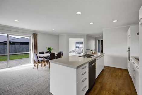 Photo of property in 11 Rawiri Drive, Bell Block, New Plymouth, 4312