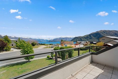Photo of property in 4 Baker Grove, Wanaka, 9305