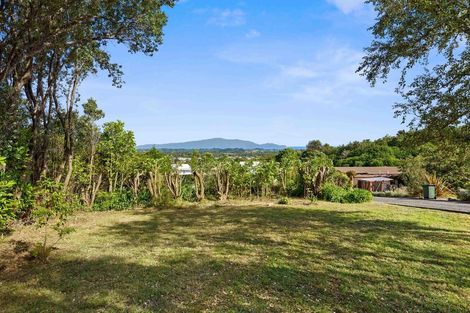 Photo of property in 33 Kakariki Grove, Waikanae, 5036