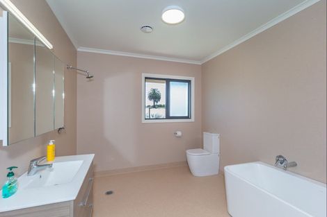 Photo of property in 85 Papaitonga Lake Road, Ohau, 5570