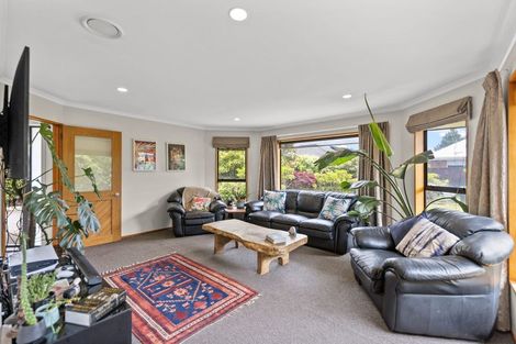 Photo of property in 18 Vanderbilt Place, Halswell, Christchurch, 8025