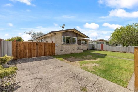 Photo of property in 66 Oakfield Crescent, Pukete, Hamilton, 3200