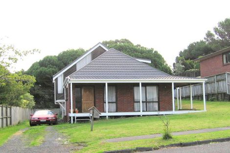 Photo of property in 16 Mark Edward Drive, Half Moon Bay, Auckland, 2012