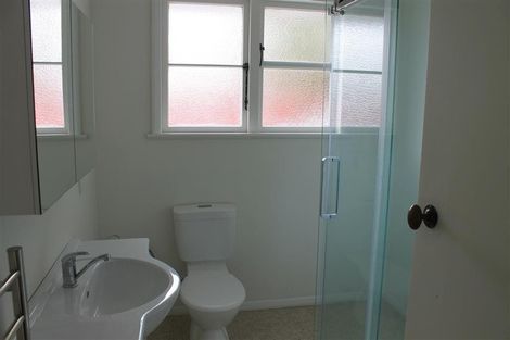 Photo of property in 63b Oregon Drive, Maoribank, Upper Hutt, 5018