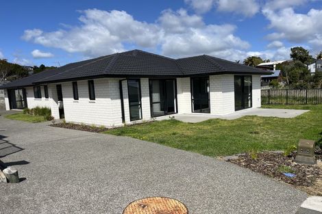 Photo of property in 8 Albatross Lane, Welcome Bay, Tauranga, 3112