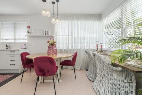 Photo of property in 29 Cobham Crescent, Kelston, Auckland, 0602