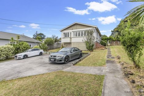 Photo of property in 33 Clayburn Road, Glen Eden, Auckland, 0602