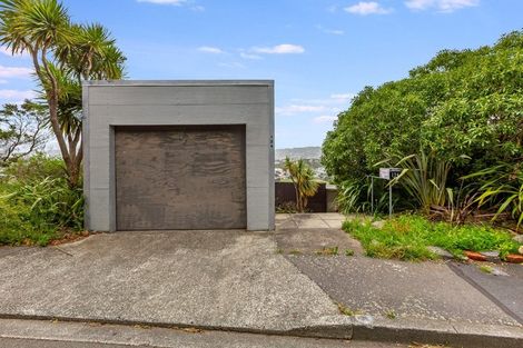 Photo of property in 124 Townsend Road, Miramar, Wellington, 6022