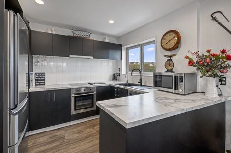 Photo of property in 1/208 Lake Terrace, Hilltop, Taupo, 3330