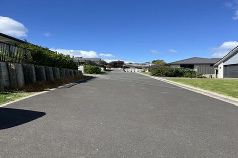 Photo of property in 8 Albatross Lane, Welcome Bay, Tauranga, 3112