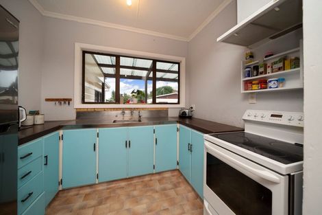 Photo of property in 27 Vogel Street, Hawera, 4610