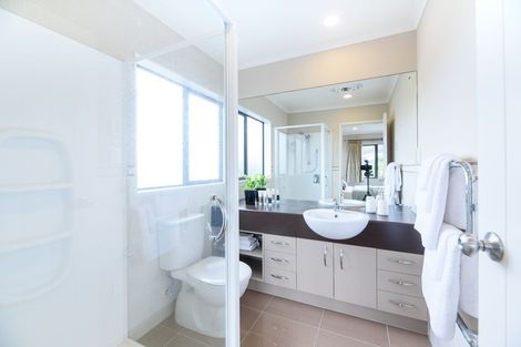 Photo of property in 4 Melness Place, Flat Bush, Auckland, 2016