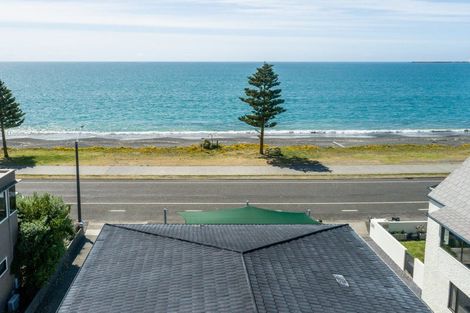 Photo of property in 77 The Esplanade, Westshore, Napier, 4110