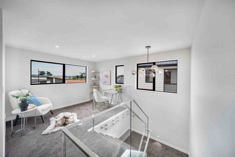 Photo of property in 12 Korowhiti Road, Clarks Beach, 2122