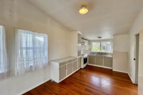 Photo of property in 1/41 Aeroview Drive, Beach Haven, Auckland, 0626