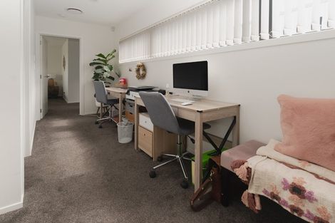 Photo of property in 31 Tapuwae Way, Mangere Bridge, Auckland, 2022