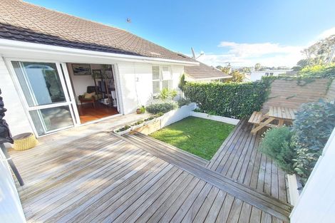 Photo of property in 2/121 Atkin Avenue, Mission Bay, Auckland, 1071