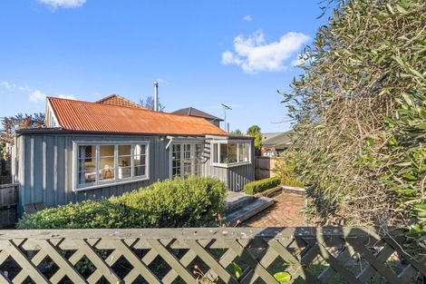 Photo of property in 1/37 Garreg Road, Fendalton, Christchurch, 8052