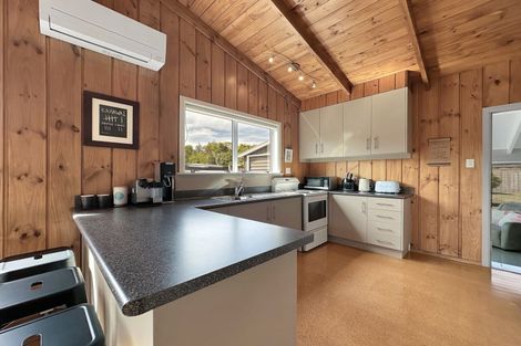 Photo of property in 13 Yasmin Lane, Kinloch, Taupo, 3377