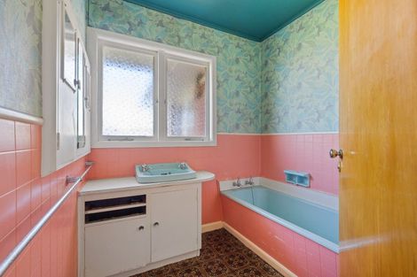 Photo of property in 61 Dixon Road, Glenview, Hamilton, 3206