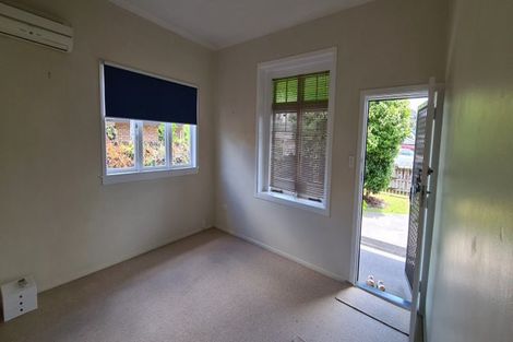Photo of property in 8 Kamo Road, Regent, Whangarei, 0112