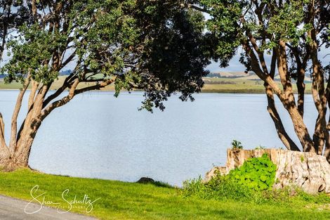 Photo of property in 6 The Strand, Whakapirau, Maungaturoto, 0583