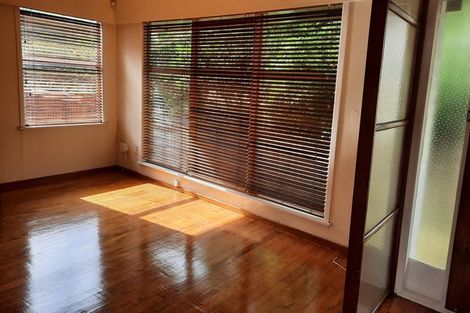 Photo of property in 142 Edgewater Drive, Pakuranga, Auckland, 2010