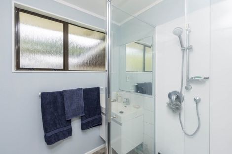 Photo of property in 2/6 Gemstone Drive, Birchville, Upper Hutt, 5018